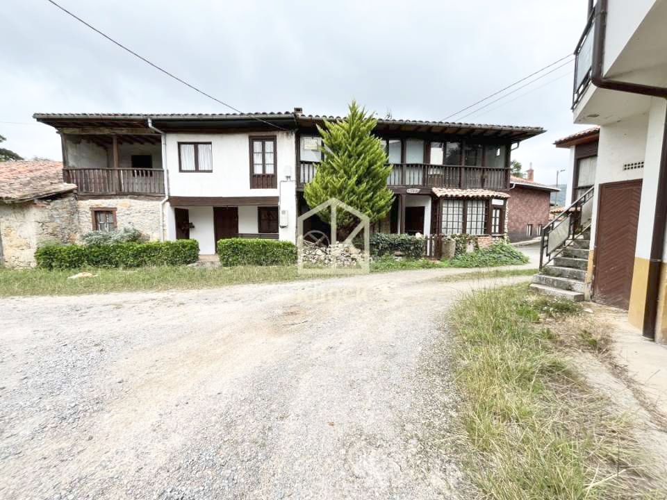 house for sale pilona